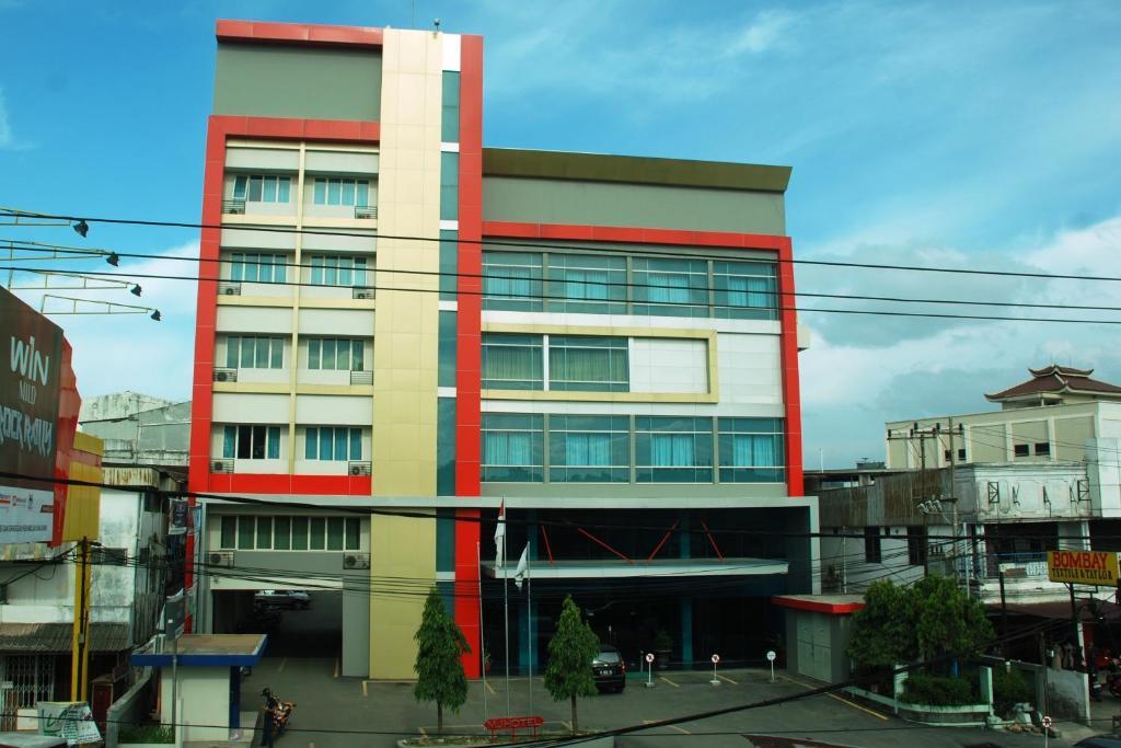 Yello Hotel Samarinda Exterior photo